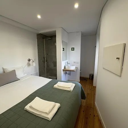 Lodge Chiado Hill *